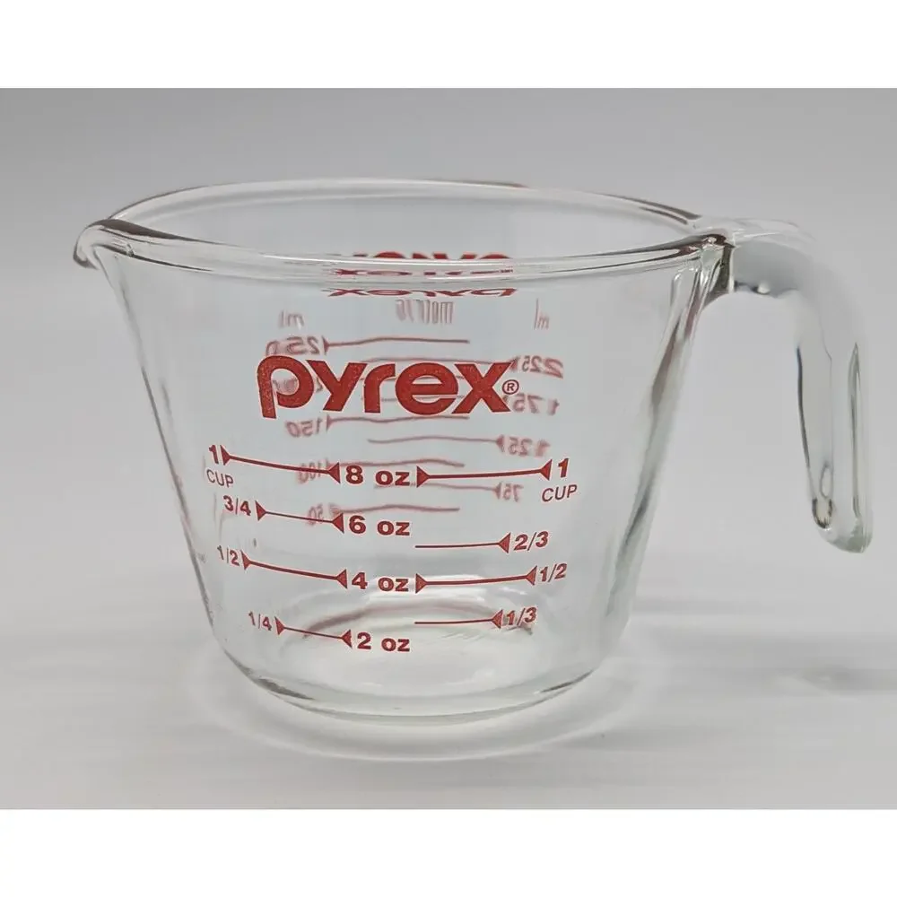 2 PYREX Glass Measuring Cups - VTG 4 Qt 